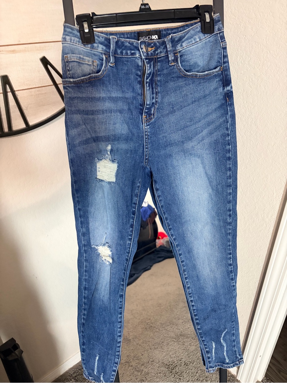 Fashion Nova Women's Skinny Jeans in Blue Distressed Wash